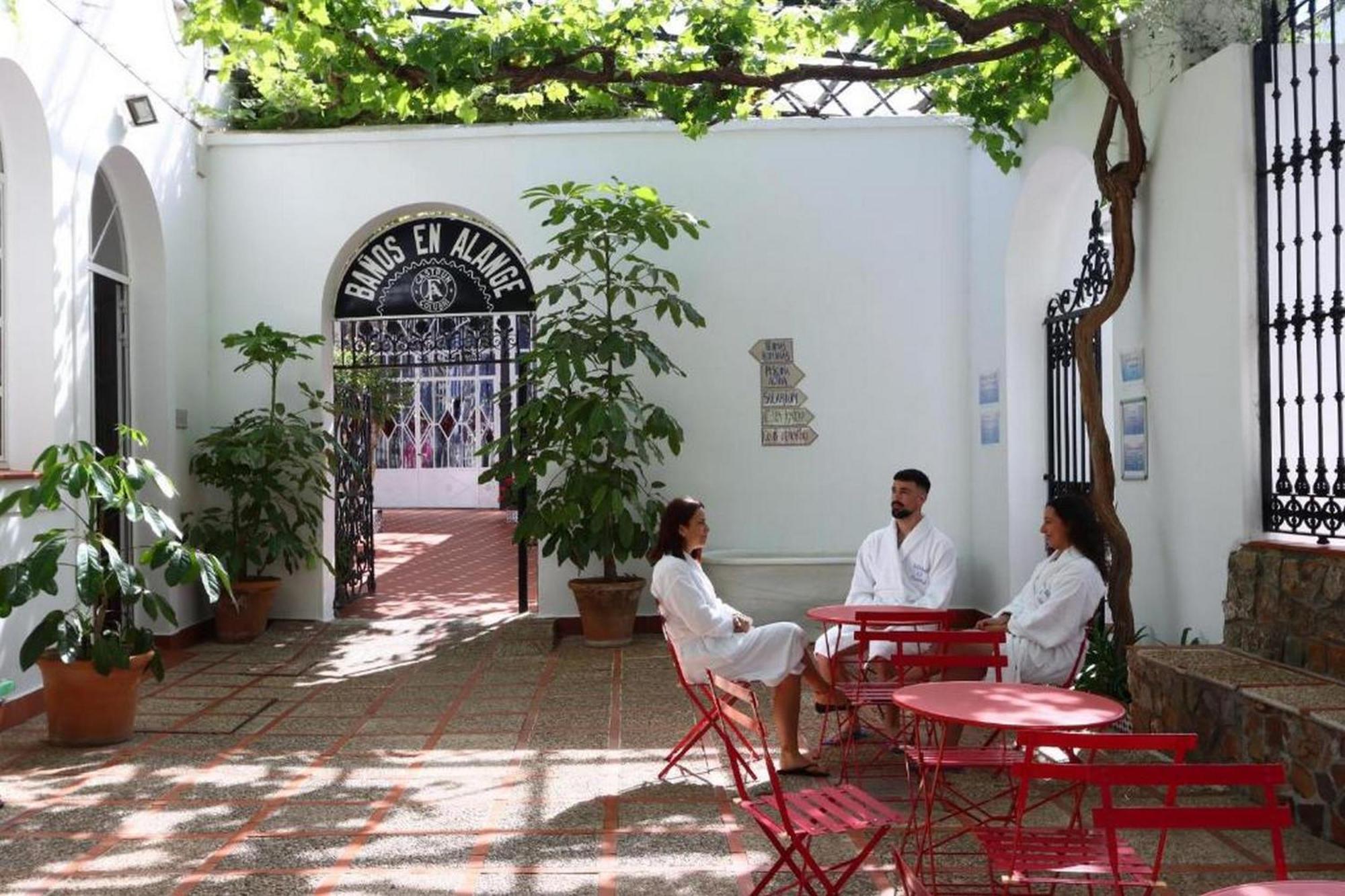 Hotel Varinia Serena - Balneario De Alange Buitenkant foto