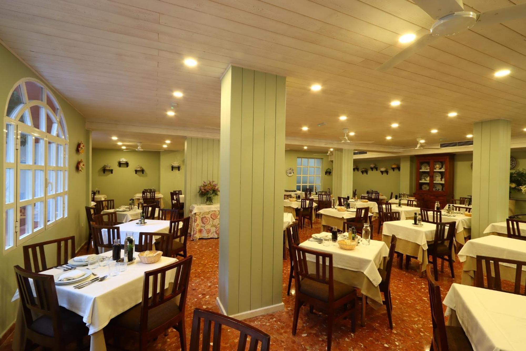 Hotel Varinia Serena - Balneario De Alange Buitenkant foto