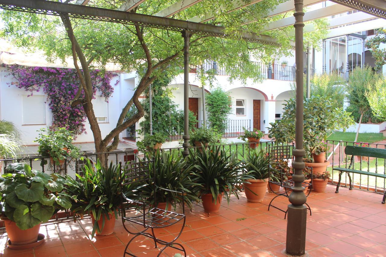 Hotel Varinia Serena - Balneario De Alange Buitenkant foto