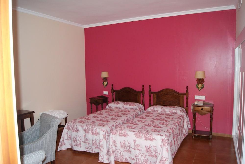 Hotel Varinia Serena - Balneario De Alange Buitenkant foto